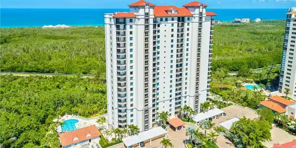 7225 Pelican Bay BLVD
