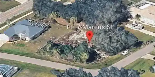 1117 Marcus ST