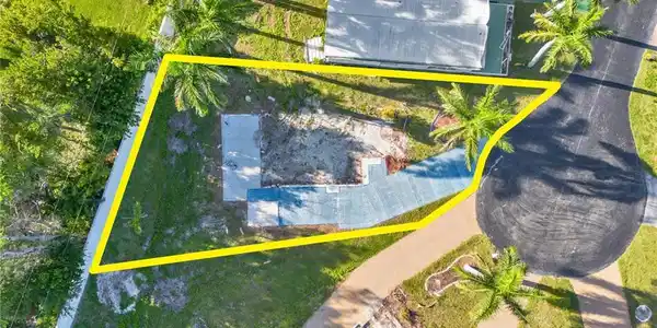 58 Poplar PL