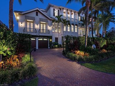 590 Gulf Shore BLVD N