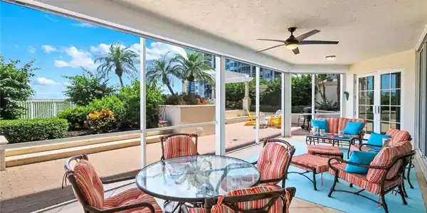 295 Grande WAY