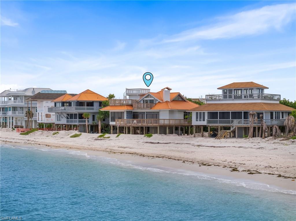 Image 3: Beachfront