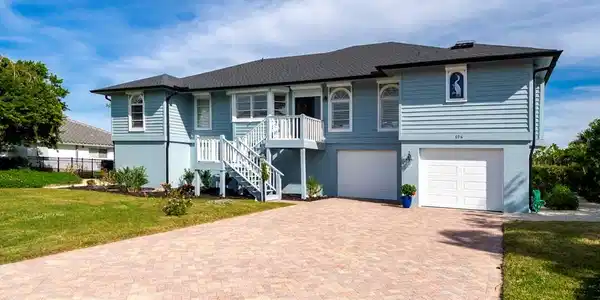 696 Durion CT