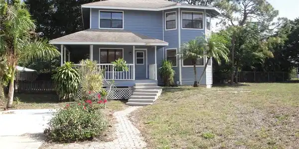 279 Hubbard AVE