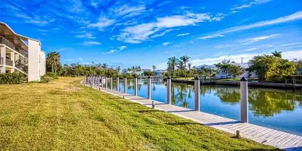 1250 Tennisplace CT