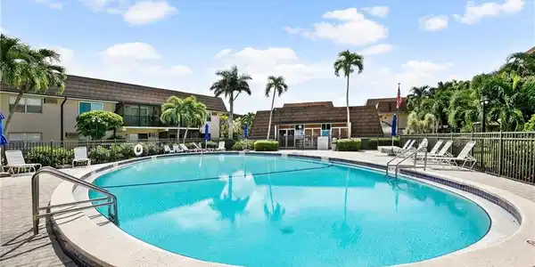 87 N Collier BLVD