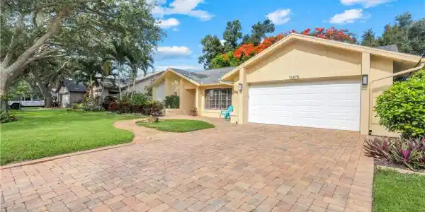 15878 Gleneagle CT