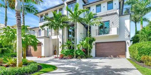 776 Waterside DR