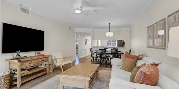 3031 Sandpiper Bay CIR