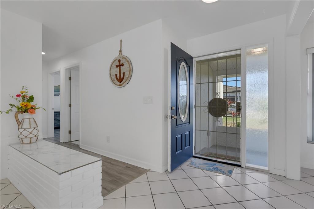 Image 4: Entry