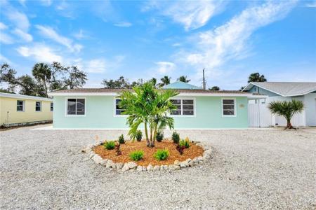 191 Hibiscus DR