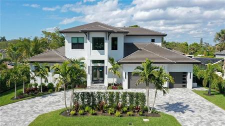 5233 Cypress LN