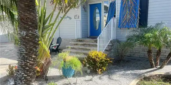 Image 2: Entrance and landscaping