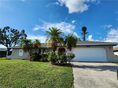 821 SW 52nd