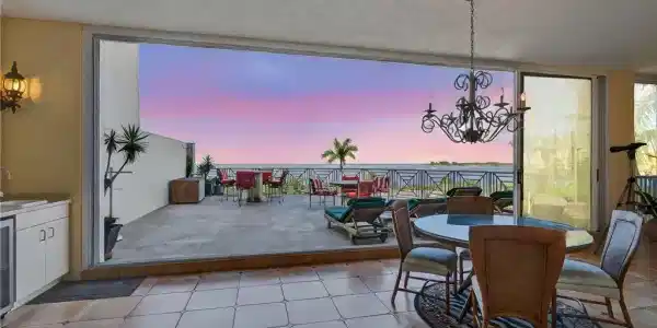 4000 Royal Marco WAY