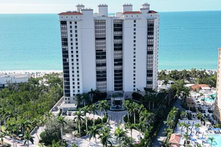 8665 Bay Colony DR