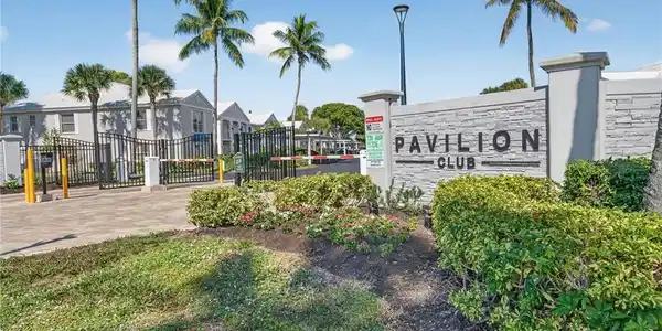 821 Gulf Pavilion DR