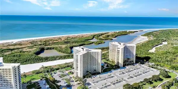 380 Seaview CT