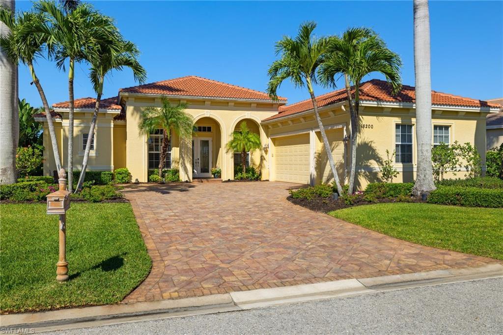 Image 1: Close up - 3 Car Garage Golf Course Home
