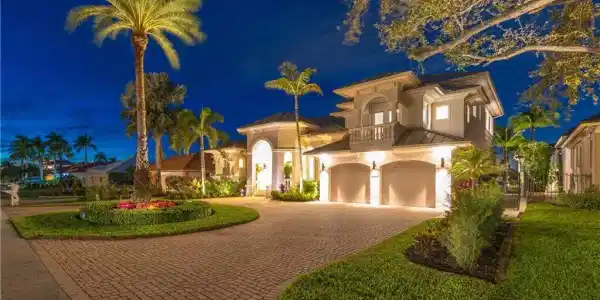 447 Egret AVE