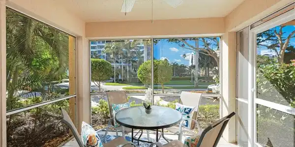 5635 Turtle Bay DR
