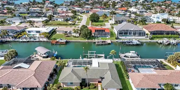1160 Martinique CT