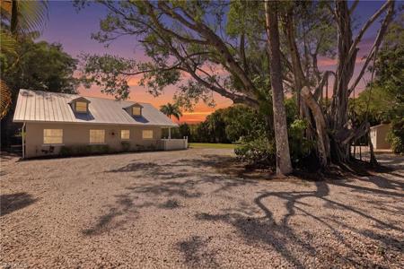 1313 Driftwood DR