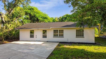3847 Desoto AVE