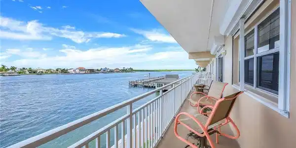 1200 Edington PL