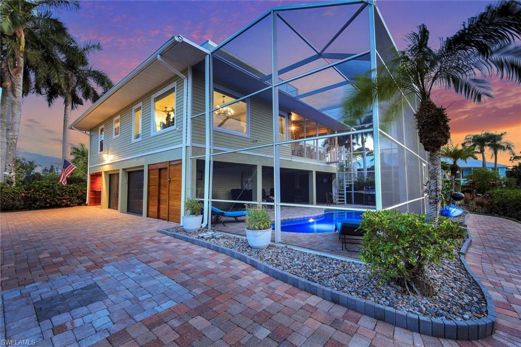 Image 2: Welcome home to YOUR secluded GULF ACCESS retreat!