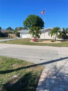 1739 Sandy CIR