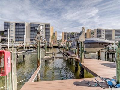 4521 Bay Beach LN