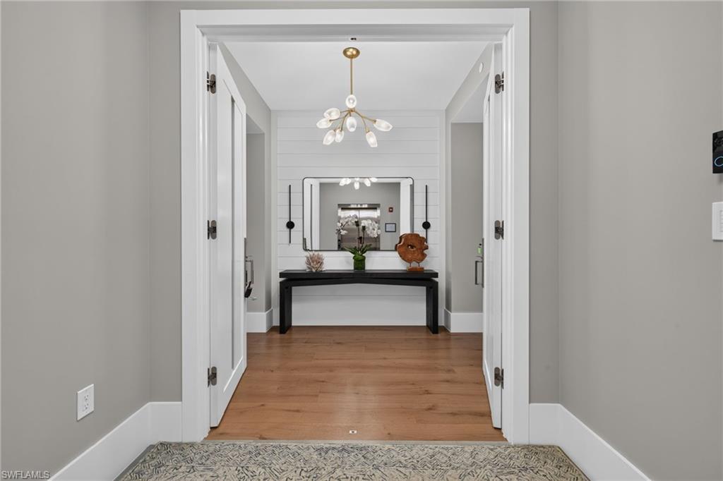 Image 3: Private entrance off elevator