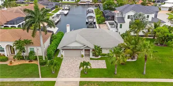 72 N Barfield DR