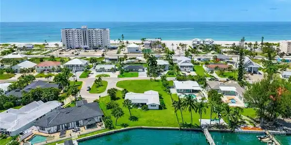 7861 Buccaneer DR