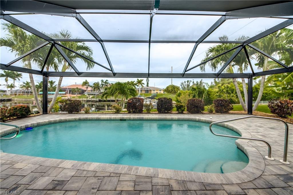 Image 3: Pool