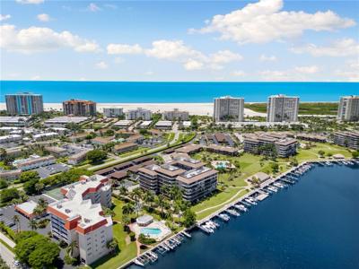 693 Seaview CT