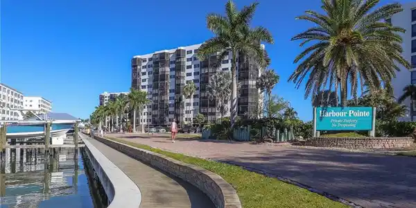 4265 Bay Beach LN