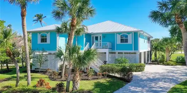 1310 Par View DR