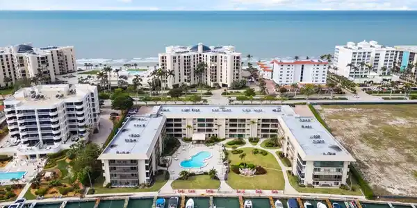 3200 Gulf Shore BLVD N