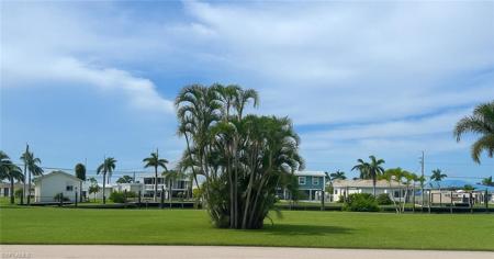 3875 Royal Palm DR