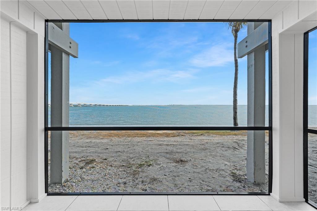 Image 4: Wake up to breathtaking sunrises and ever-changing views over the bay.