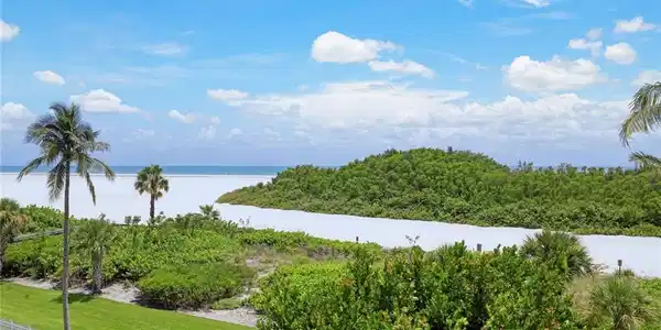 380 Seaview CT
