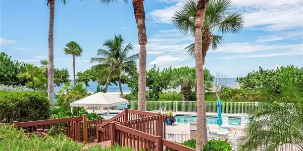 2000 Royal Marco WAY
