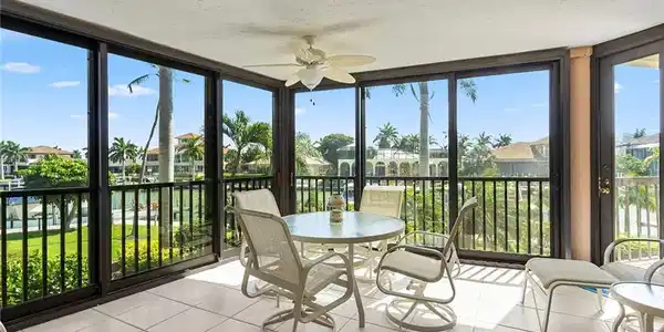 845 Collier CT