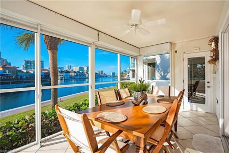 205 Park Shore DR