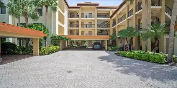 6820 Pelican Bay BLVD