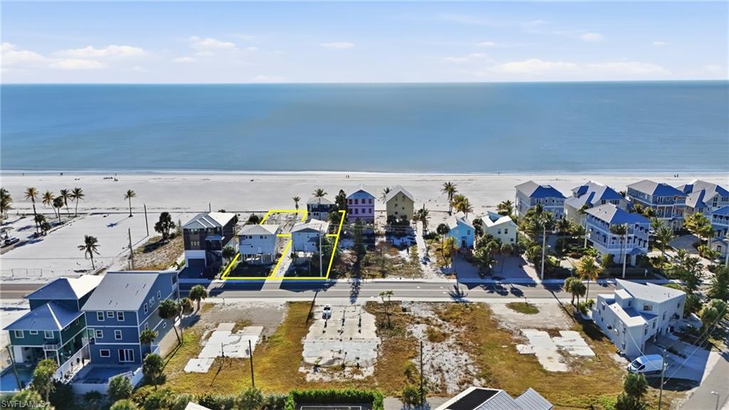 Image 3: Beachfront properties with direct access to the white sand beach and ocean