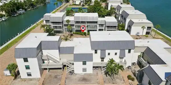 760 Sextant DR