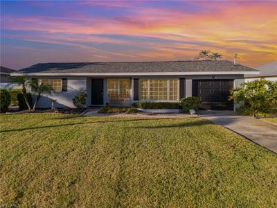 1407 SW 52nd TER
